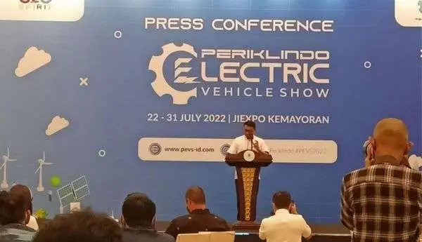 perdana-digelar-pameran-mobil-listrik-incar-transaksi-500-m